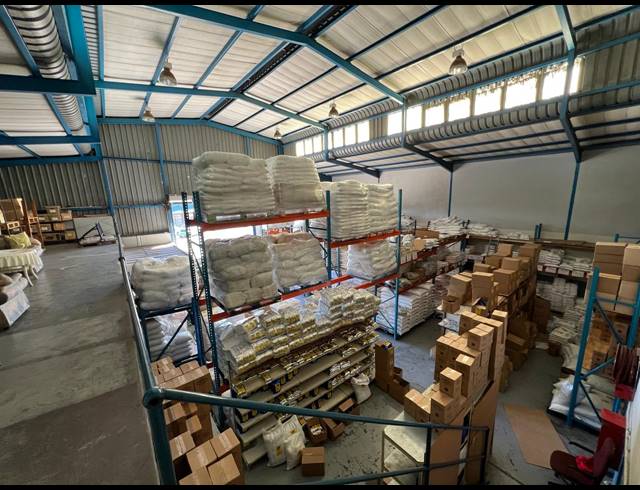 349M² WAREHOUSE TO LET IN LASER PARK